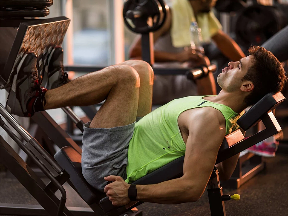 LEG CURL VS LEG PRESS: แบบไหนดีกว่าสำหรับการออกกำลังกายขาของคุณ?