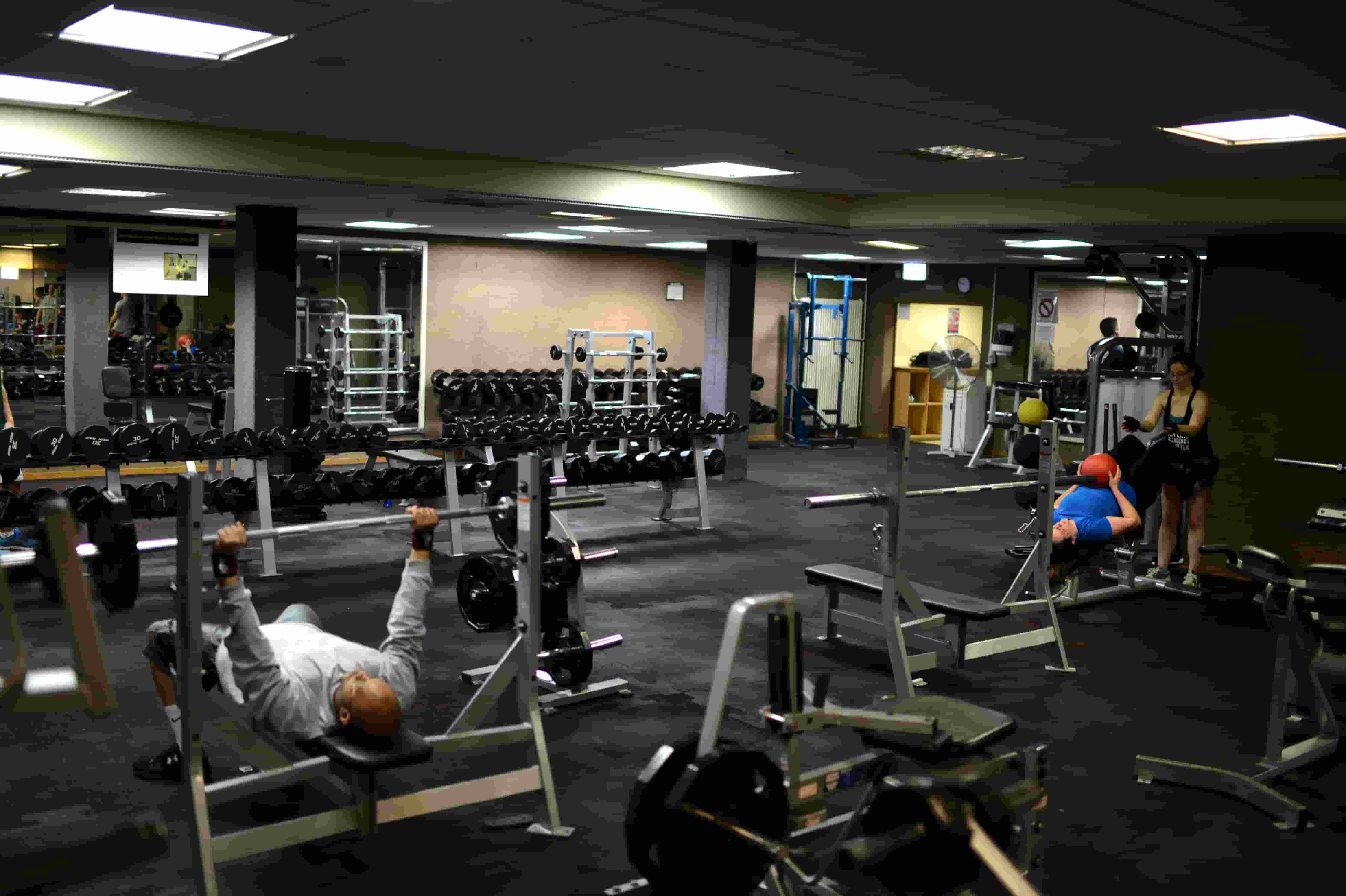 แบบฝึกหัดเจ็ดประการที่จะช่วยให้คุณสร้างกล้ามเนื้อได้อย่างรวดเร็วและมีร่างกายที่แข็งแรง