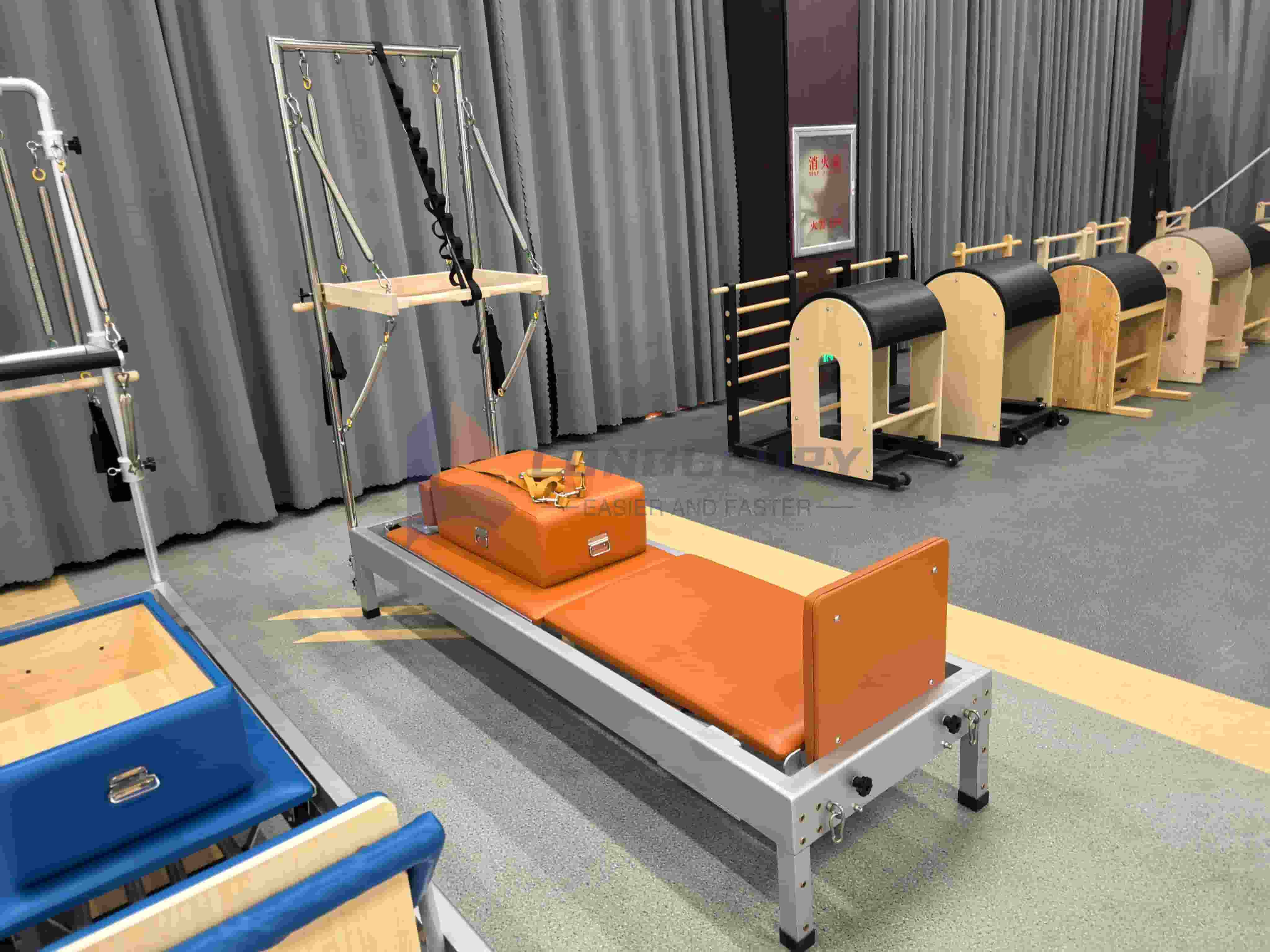 อะลูมิเนียมพิลาทิสรีฟอร์มเมอร์พร้อมทาวเวอร์